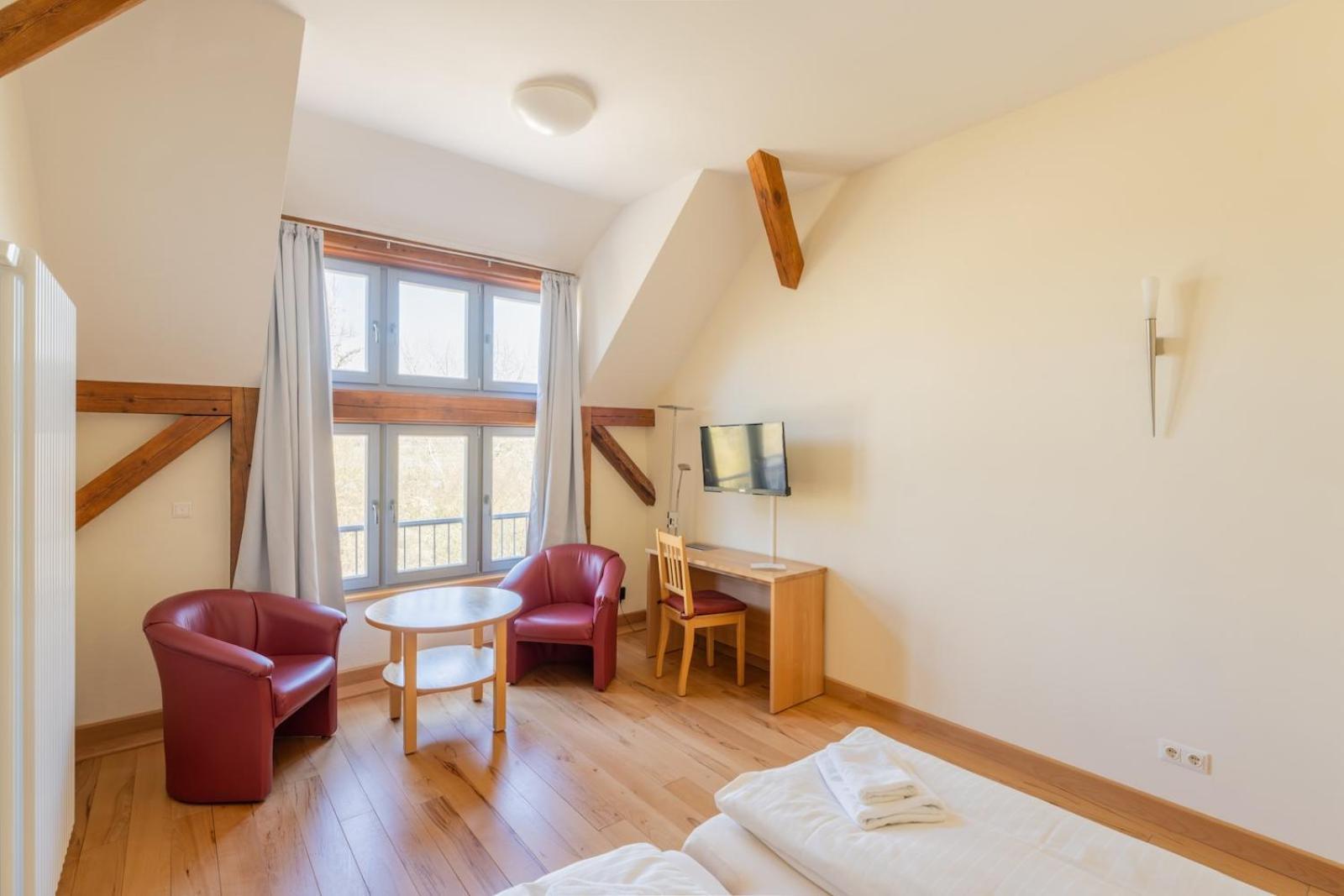 Biohotel Stiftsgut Wilhelmsgluecksbrunn Creuzburg Екстер'єр фото