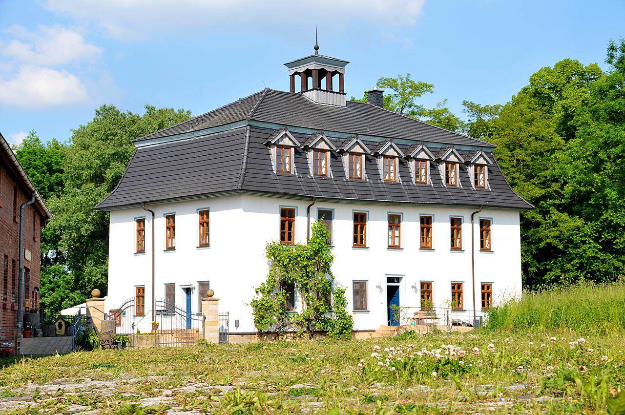 Biohotel Stiftsgut Wilhelmsgluecksbrunn Creuzburg Екстер'єр фото